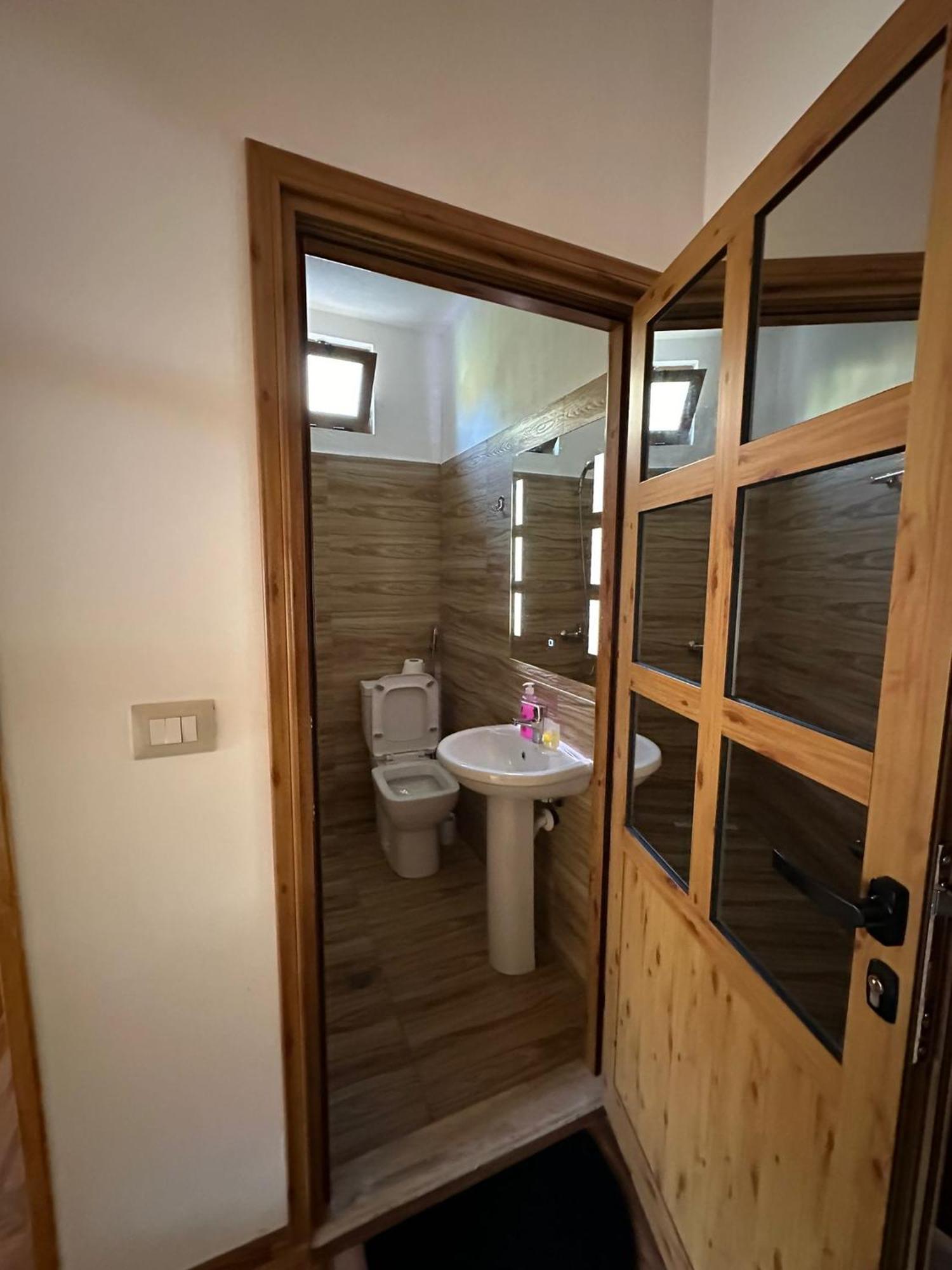 Alimeti Guesthouse بيرات المظهر الخارجي الصورة