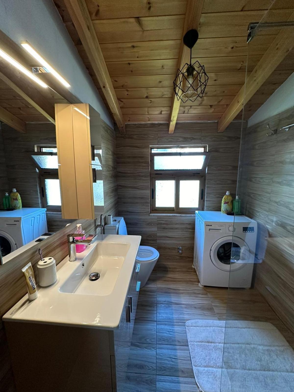 Alimeti Guesthouse بيرات المظهر الخارجي الصورة