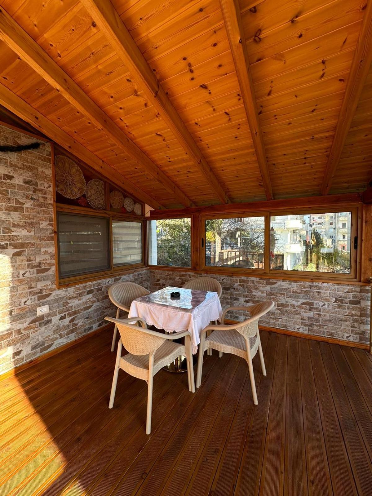 Alimeti Guesthouse بيرات المظهر الخارجي الصورة